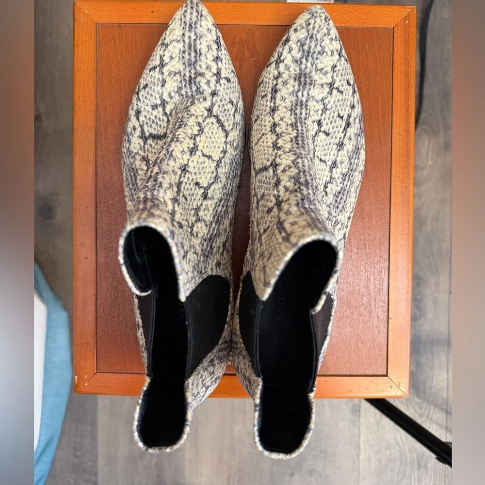Cole Haan Women’s Snakeskin Leather Chelsea Boots Featuring Pointed Toe.Size:10